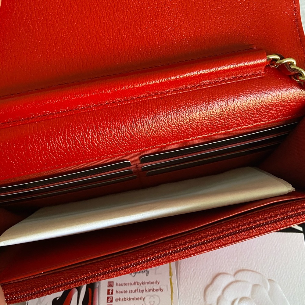 New Chanel 19p Red Woc Crossbody GHW Wallet Clutch - Picture 10 of 10
